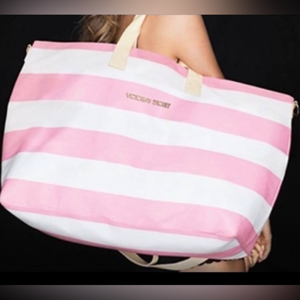 NWOT Victoria’s Secret Canvas Zipper Duffel Bag Pink/Cream Stripes - Picture 1 of 13